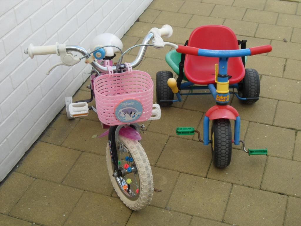 Huisjes Aan Zee De Haan Bilik gambar